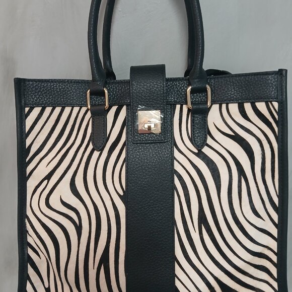 LA Marey Zebra Tote - Picture 11 of 11